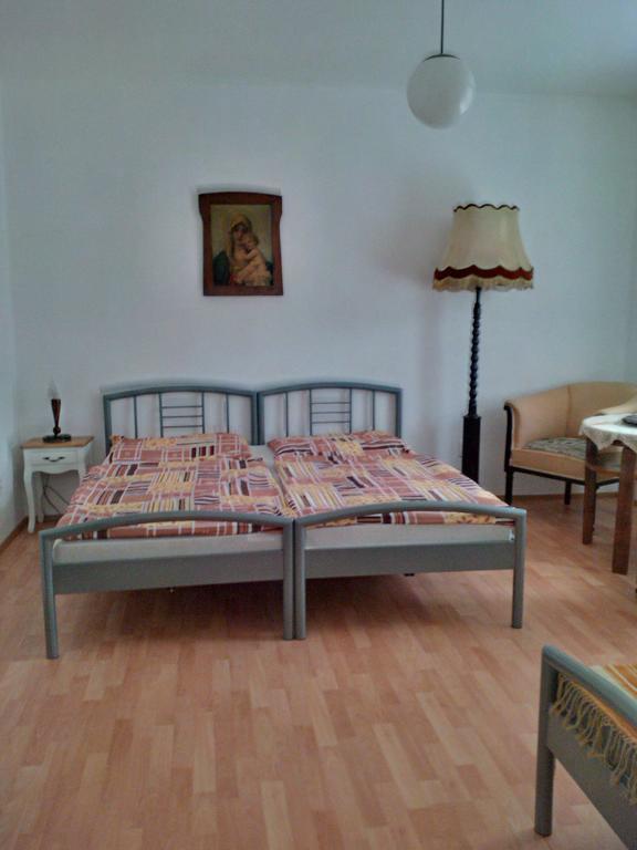 Apartment The Garden In The City Prag